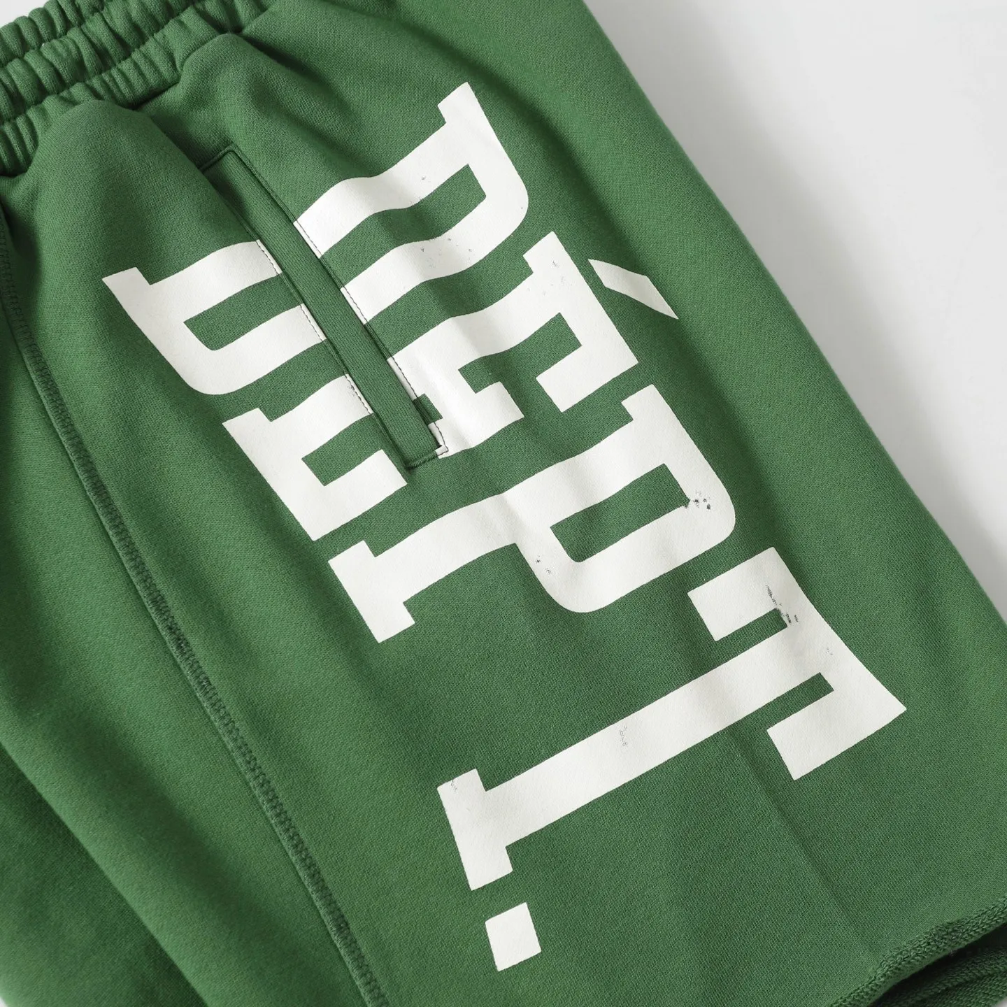 GALLERY. DEPT new shorts Style number: D272P140 Color: Black Green Blue Size: S M L XL
